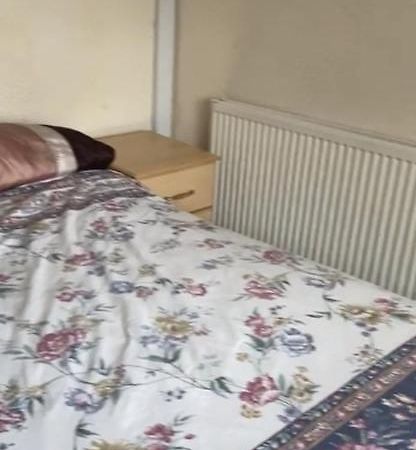 132 Lägenhet Bushbury Exteriör bild