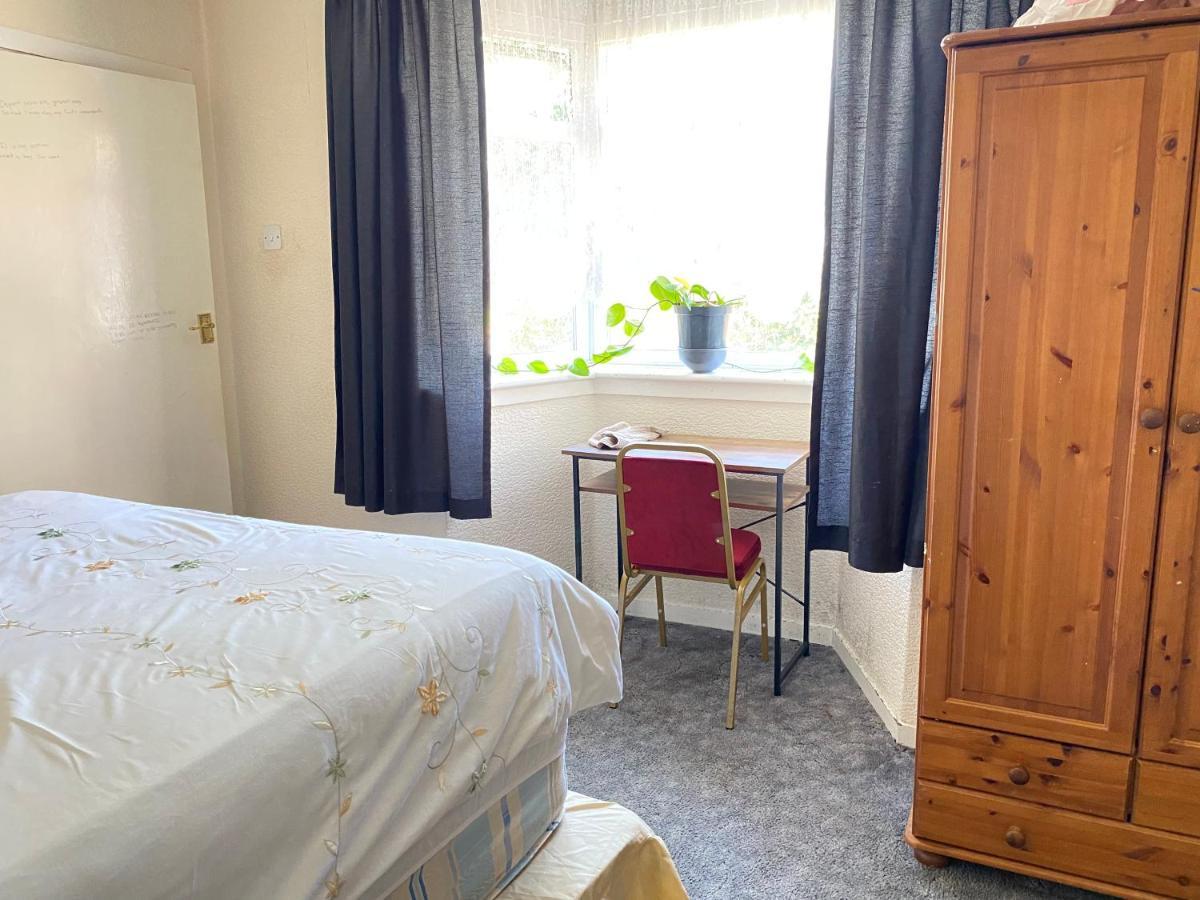132 Lägenhet Bushbury Exteriör bild