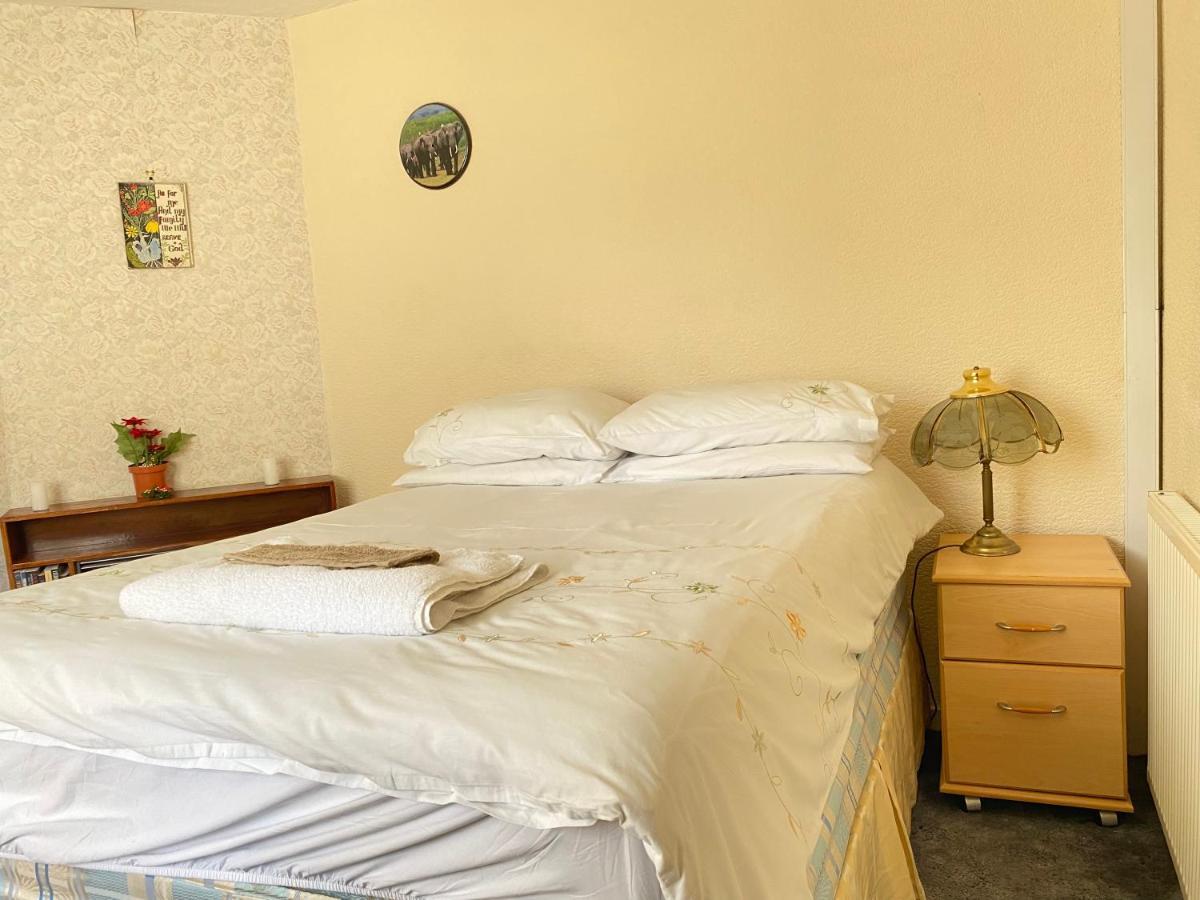 132 Lägenhet Bushbury Exteriör bild
